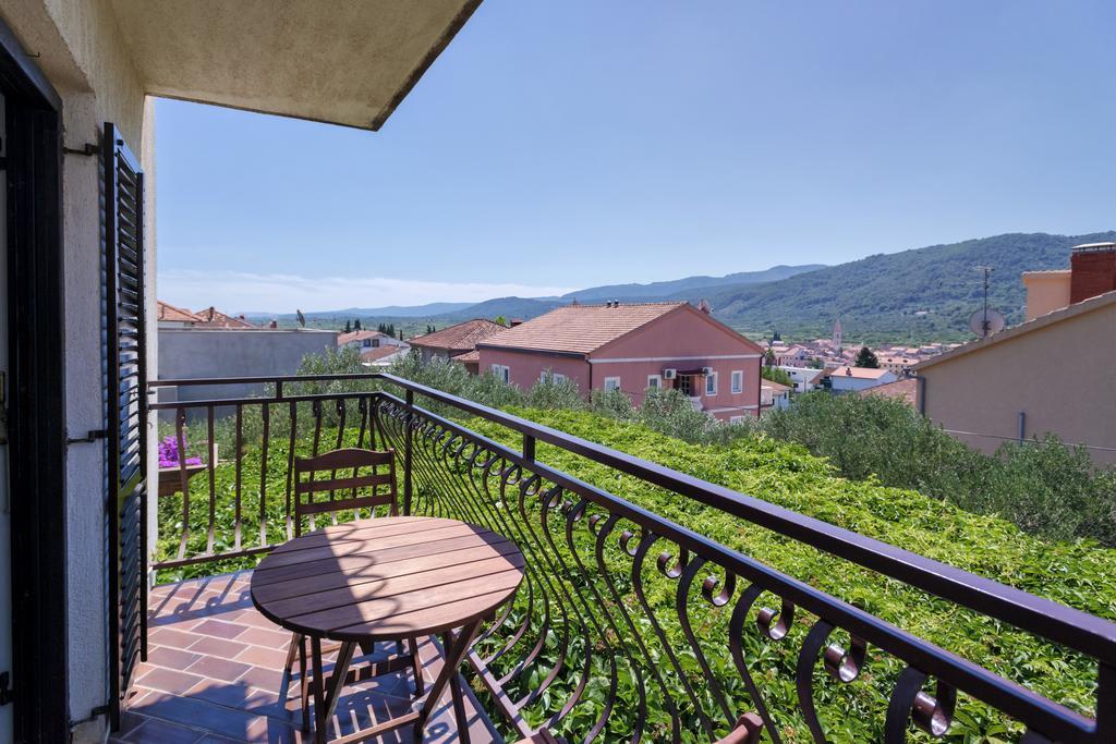 Mi Apartment Stari Grad  Esterno foto