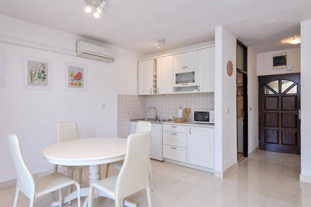 Mi Apartment Stari Grad  Esterno foto