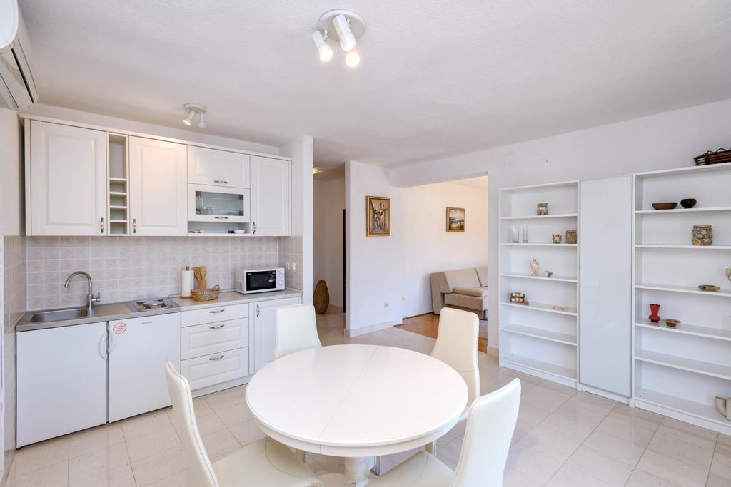 Mi Apartment Stari Grad  Esterno foto