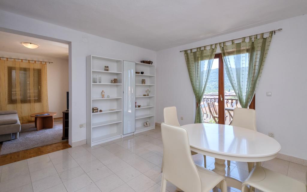 Mi Apartment Stari Grad  Esterno foto
